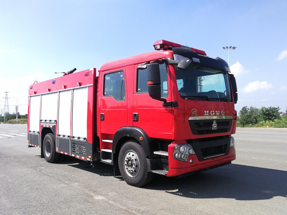 豪沃小T5G水罐消防車(chē)(6噸)圖片