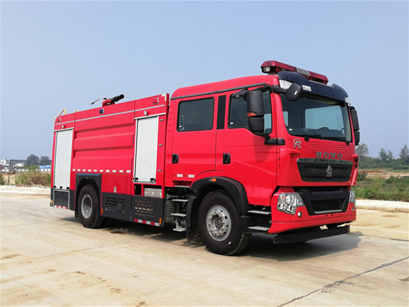 豪沃單橋泡沫消防車(8噸)圖片